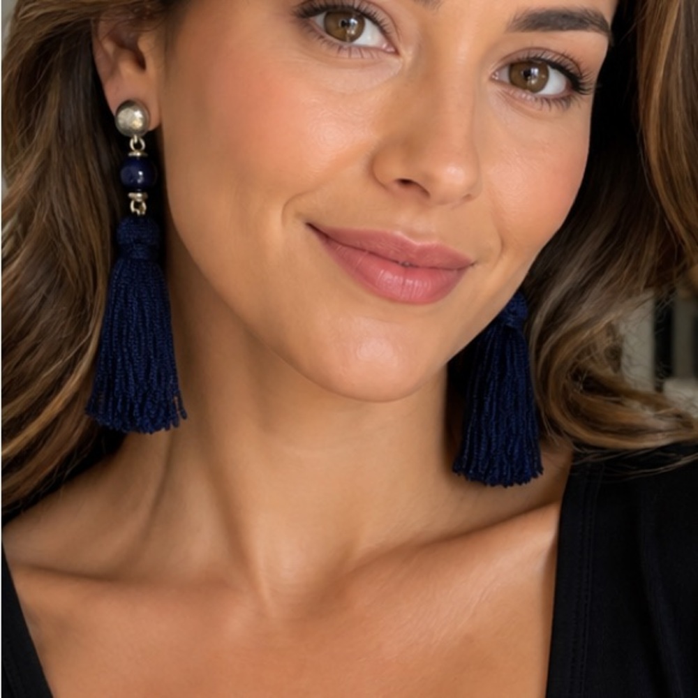 Chico’s Navy Tassel Drop Earrings Gold Tone Bead Fringe Statement (BR333/4)